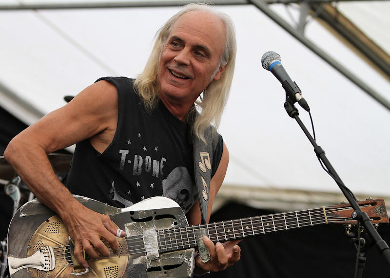 Kent DuChaine � Copyright 2013 Alan White. All Rights Reserved.