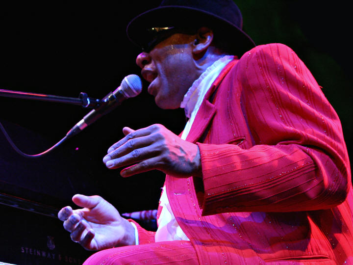 � Copyright 2008 Alan White. All Rights Reserved.