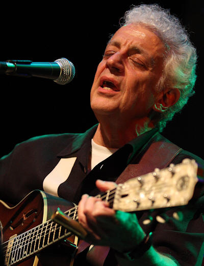 � Copyright 2009 Alan White. All Rights Reserved.