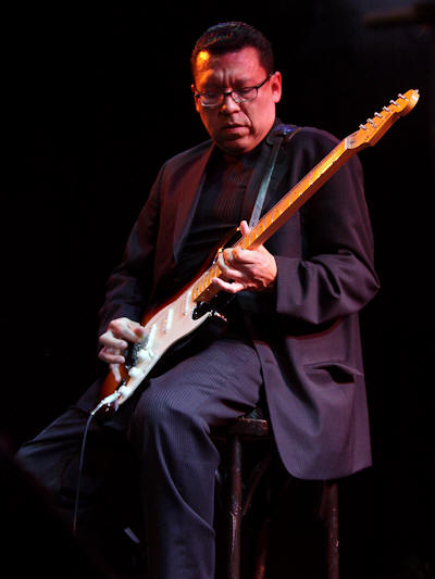 � Copyright 2009 Alan White. All Rights Reserved.