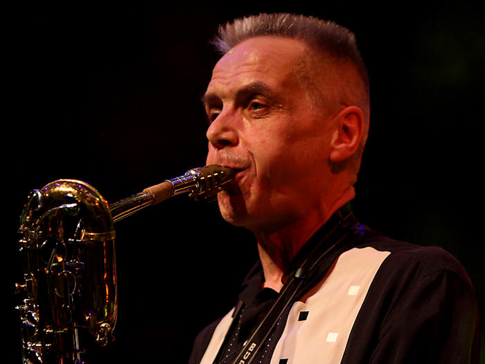 � Copyright 2009 Alan White. All Rights Reserved.