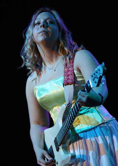 � Copyright 2011 Alan White. All Rights Reserved.