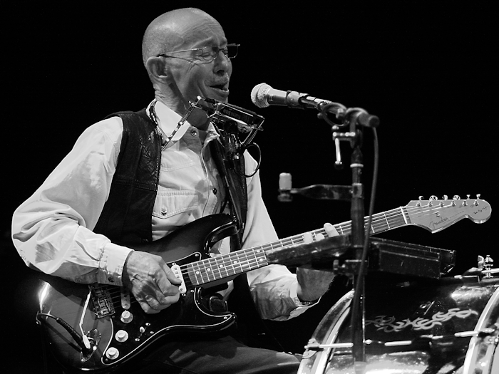 � Copyright 2009 Alan White. All Rights Reserved.