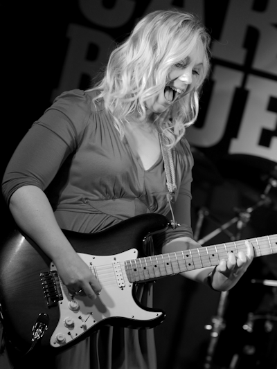 � Copyright 2010 Alan White. All Rights Reserved.