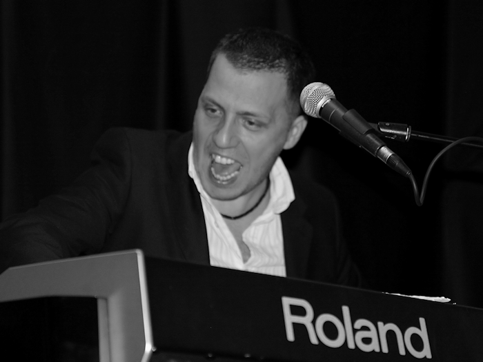 � Copyright 2010 Alan White. All Rights Reserved.