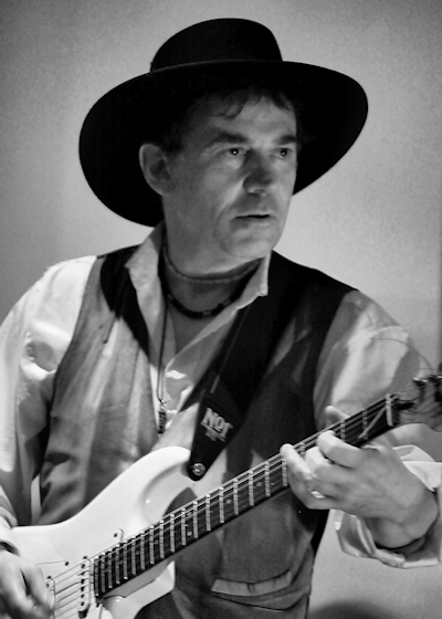 � Copyright 2011 Alan White. All Rights Reserved.