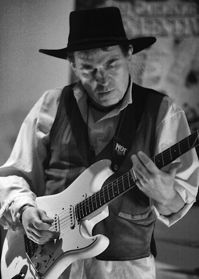� Copyright 2011 Alan White. All Rights Reserved.