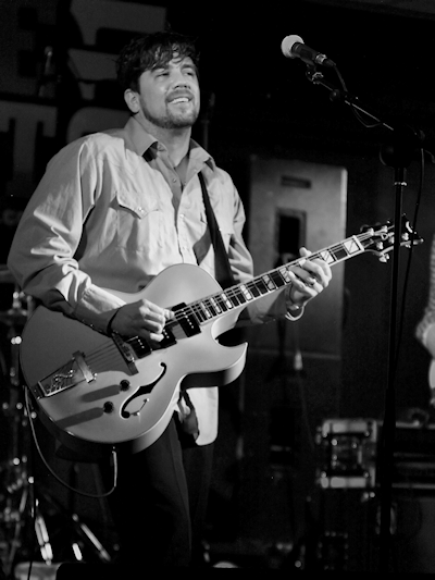 � Copyright 2011 Alan White. All Rights Reserved.