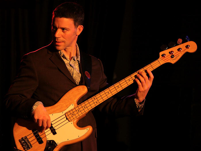 � Copyright 2011 Alan White. All Rights Reserved.