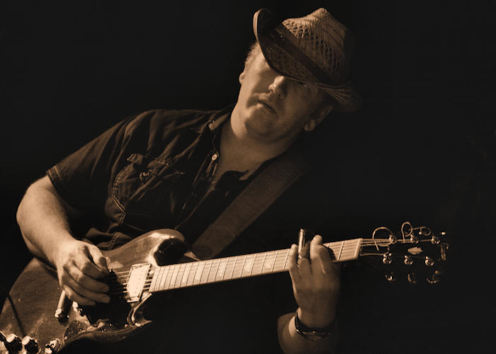 � Copyright 2011 Alan White. All Rights Reserved.