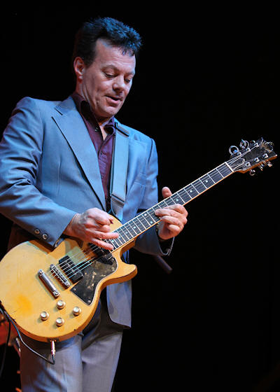 � Copyright 2011 Alan White. All Rights Reserved.