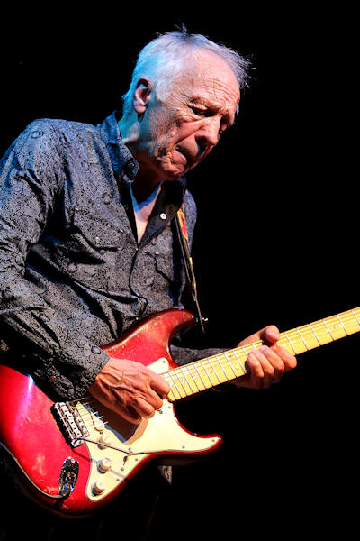 � Copyright 2011 Alan White. All Rights Reserved.