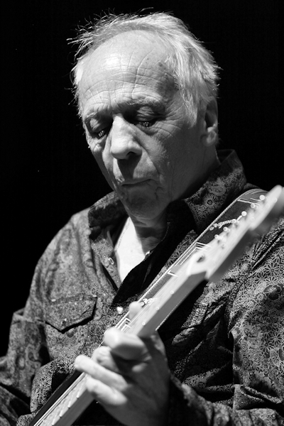 � Copyright 2011 Alan White. All Rights Reserved.