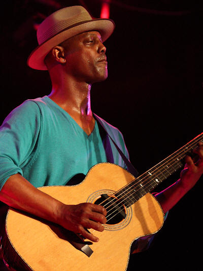 � Copyright 2009 Alan White. All Rights Reserved.