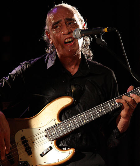 � Copyright 2009 Alan White. All Rights Reserved.