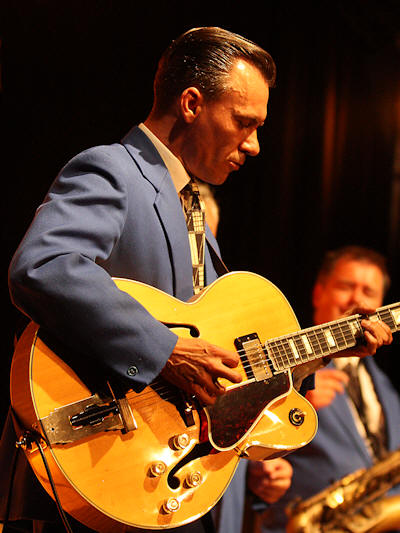 � Copyright 2009 Alan White. All Rights Reserved.