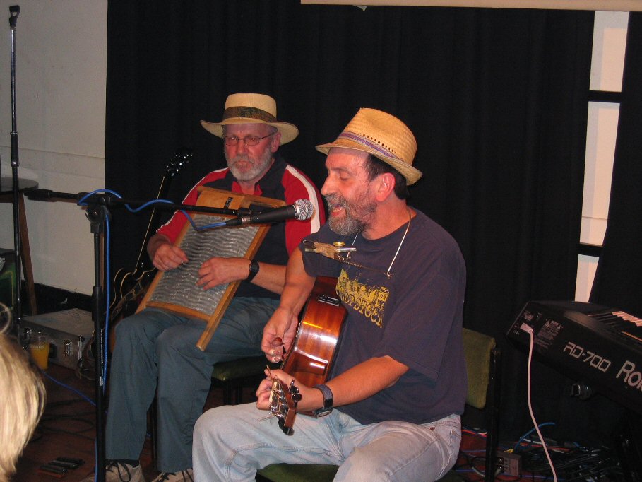 � Copyright 2005 Alan White