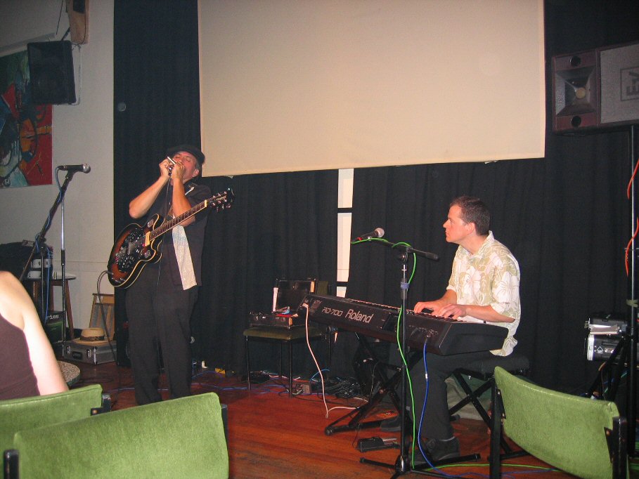 � Copyright 2005 Alan White