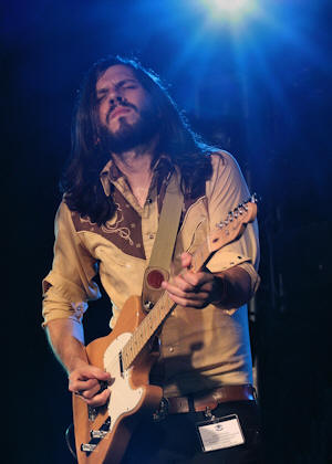 � Copyright 2010 Alan White. All Rights Reserved.