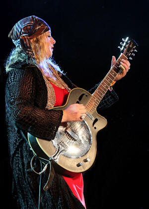 � Copyright 2010 Alan White. All Rights Reserved.