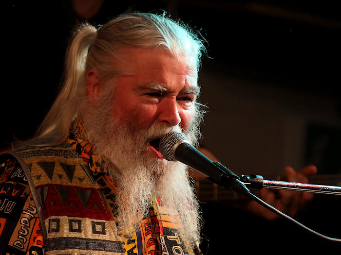 � Copyright 2010 Alan White. All Rights Reserved.