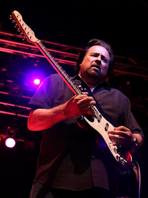 � Copyright 2009 Alan White. All Rights Reserved.