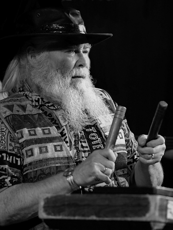 � Copyright 2010 Alan White. All Rights Reserved.