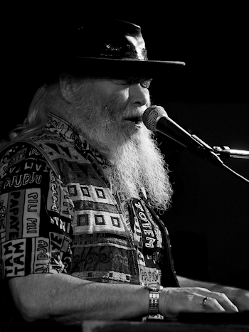 � Copyright 2010 Alan White. All Rights Reserved.