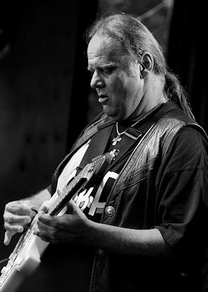 � Copyright 2011 Alan White. All Rights Reserved.
