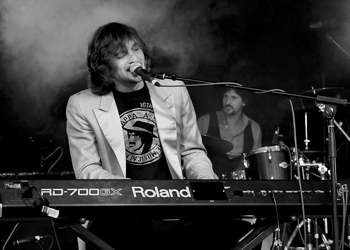 � Copyright 2010 Alan White. All Rights Reserved.