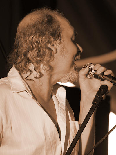 � Copyright 2010 Alan White. All Rights Reserved.