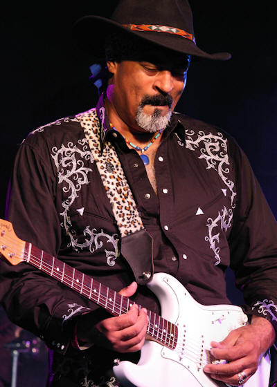 � Copyright 2010 Alan White. All Rights Reserved.