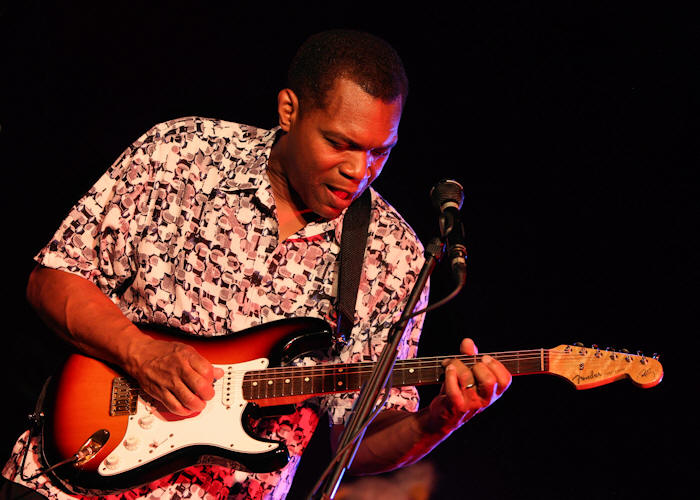 Robert Cray � Copyright 2010 Alan White. All Rights Reserved.