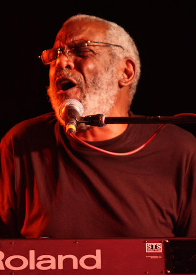 � Copyright 2010 Alan White. All Rights Reserved.