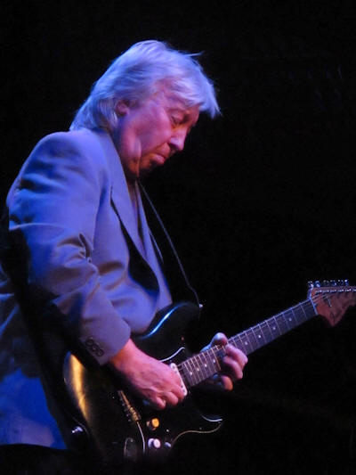 � Copyright 2011 Alan White. All Rights Reserved.