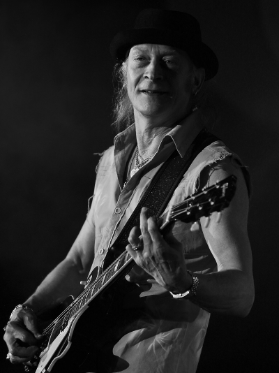 � Copyright 2009 Alan White. All Rights Reserved.