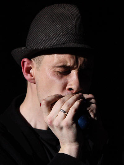 � Copyright 2009 Alan White. All Rights Reserved.