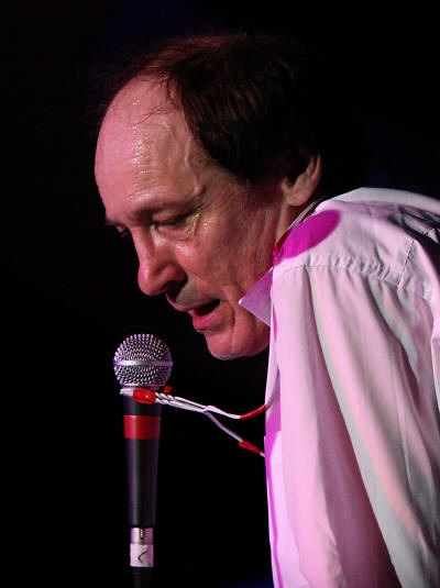 � Copyright 2009 Alan White. All Rights Reserved.