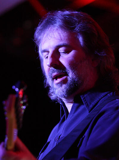 � Copyright 2009 Alan White. All Rights Reserved.