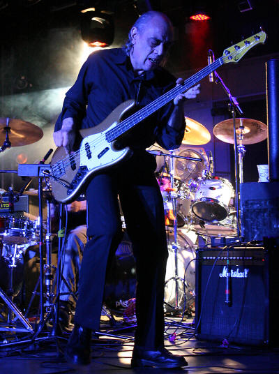 � Copyright 2009 Alan White. All Rights Reserved.