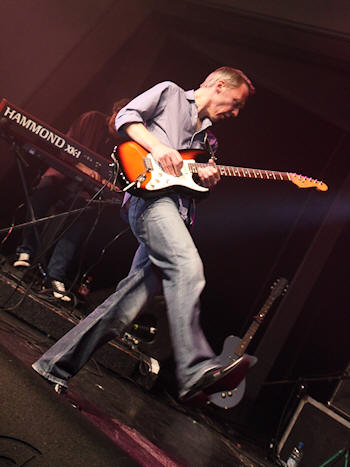 � Copyright 2011 Alan White. All Rights Reserved.