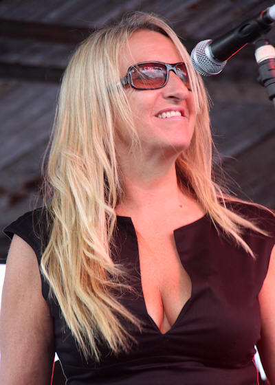 � Copyright 2010 Alan White. All Rights Reserved.