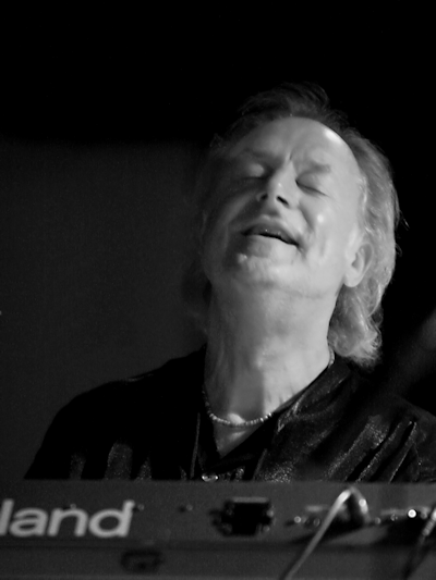 � Copyright 2009 Alan White. All Rights Reserved.