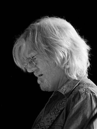 � Copyright 2009 Alan White. All Rights Reserved.