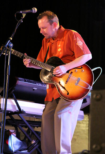 � Copyright 2009 Alan White. All Rights Reserved.