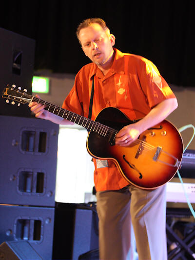 � Copyright 2009 Alan White. All Rights Reserved.