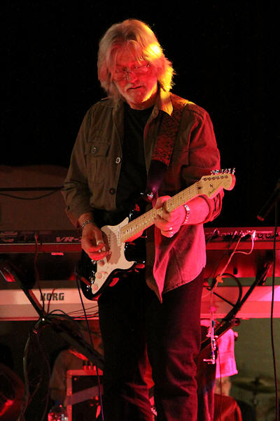 � Copyright 2009 Alan White. All Rights Reserved.