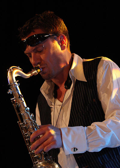 � Copyright 2009 Alan White. All Rights Reserved.