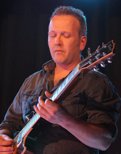 � Copyright 2009 Alan White. All Rights Reserved.