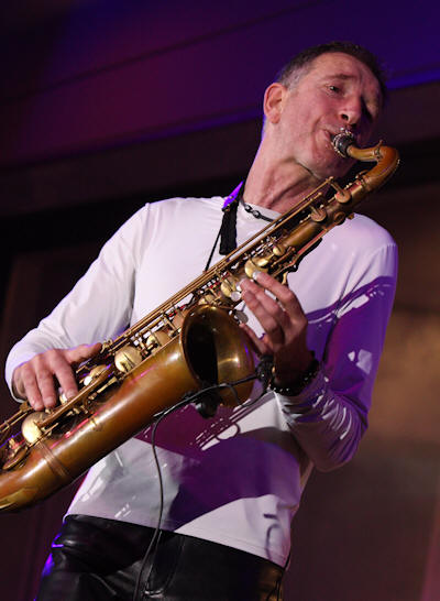 © Copyright 2010 Alan White. All Rights Reserved.
